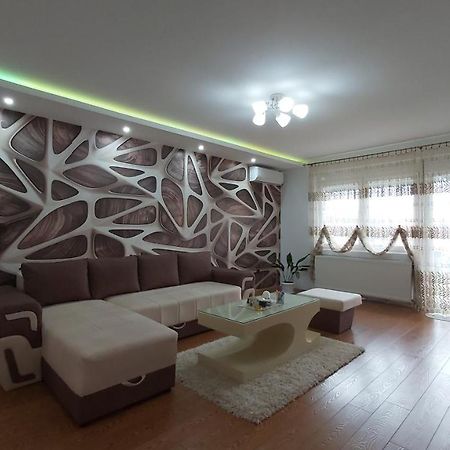 Exclusive Appartement Paraćin Buitenkant foto