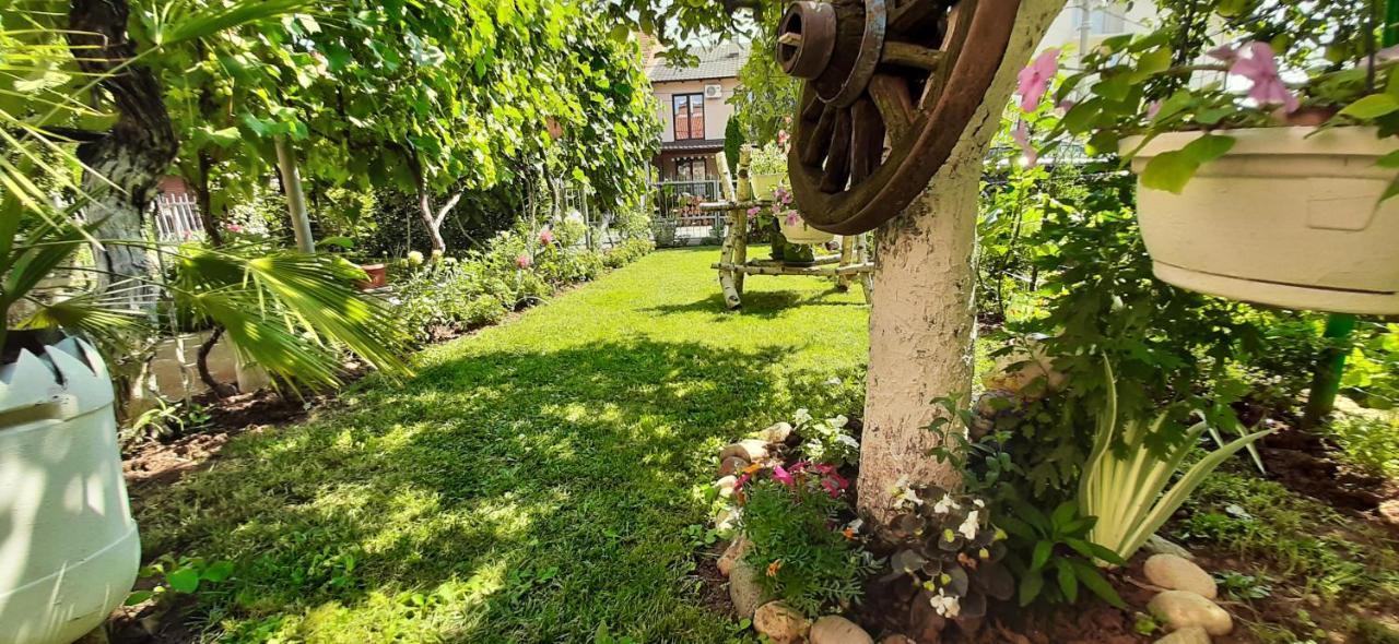 Exclusive Appartement Paraćin Buitenkant foto