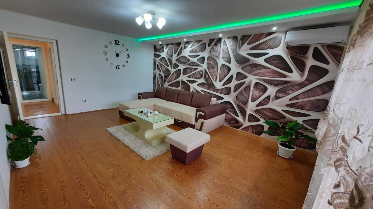 Exclusive Appartement Paraćin Buitenkant foto