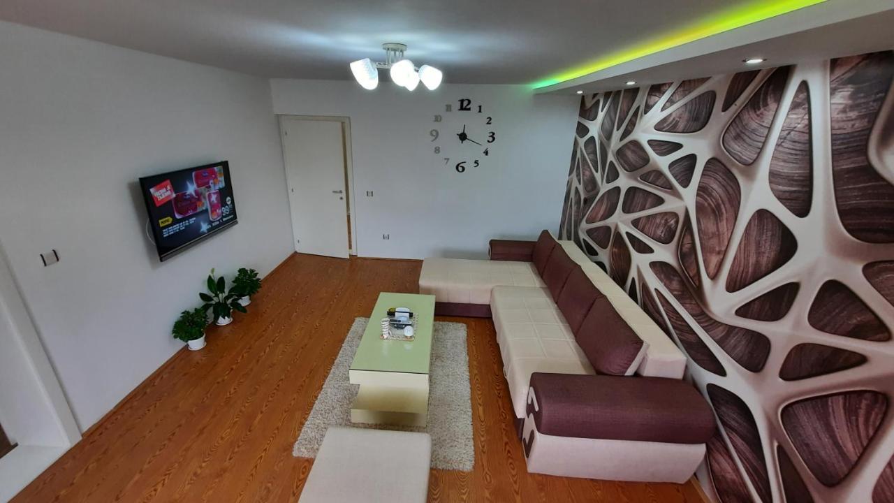 Exclusive Appartement Paraćin Buitenkant foto