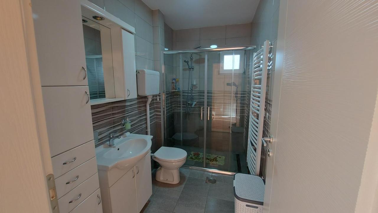 Exclusive Appartement Paraćin Buitenkant foto