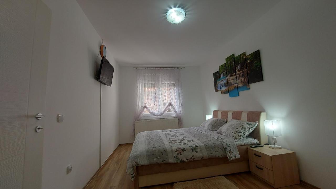 Exclusive Appartement Paraćin Buitenkant foto