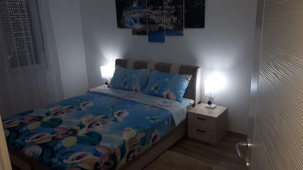 Exclusive Appartement Paraćin Buitenkant foto