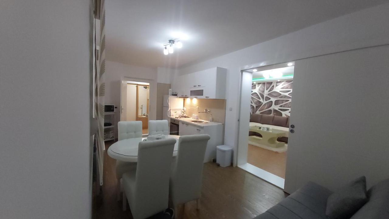 Exclusive Appartement Paraćin Buitenkant foto